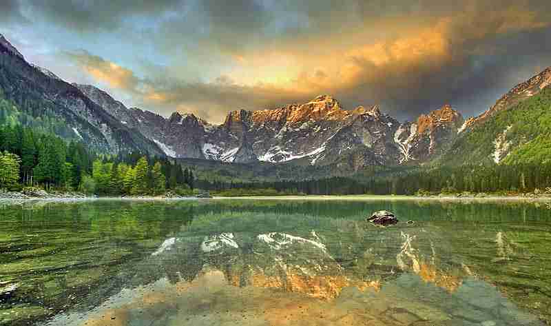 玉溪师范学院校花程乐瑶