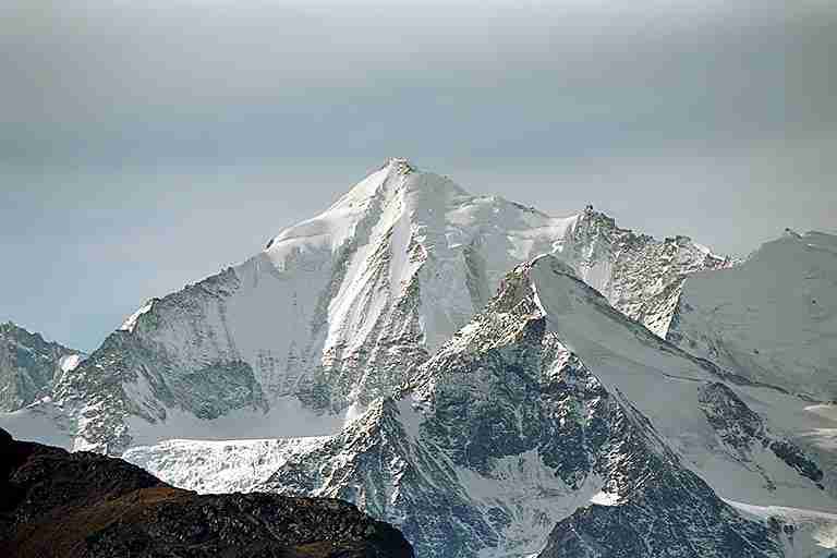 山东工艺美术学院校花卞星辞